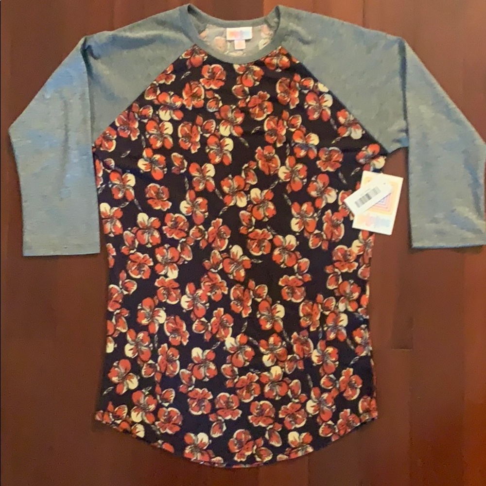 NWT LulaRoe Randy top
